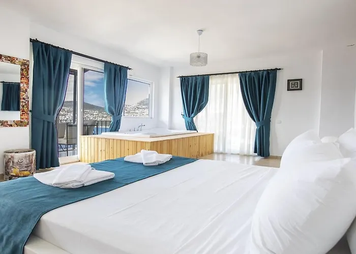 Kisla 3 Bedroom Seaview With Heated Pool Private Pool Hot Tub Villa