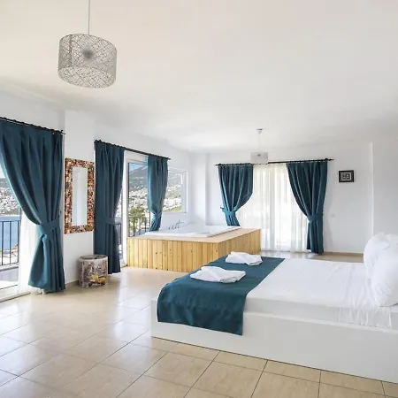 וילה Kisla 3 Bedroom Seaview With Heated Pool Private Pool Hot Tub קלקן